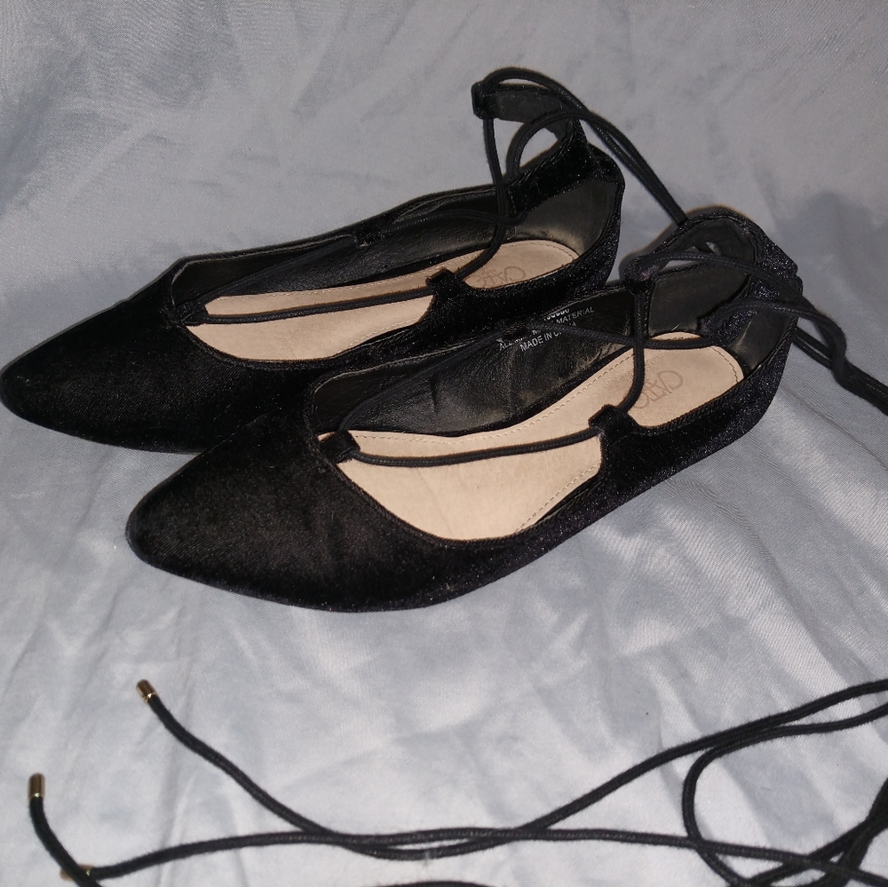 Velvet flats